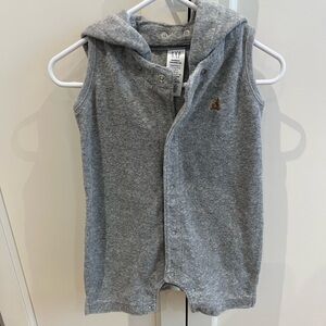GAP 3-6m Gray Hooded Romper